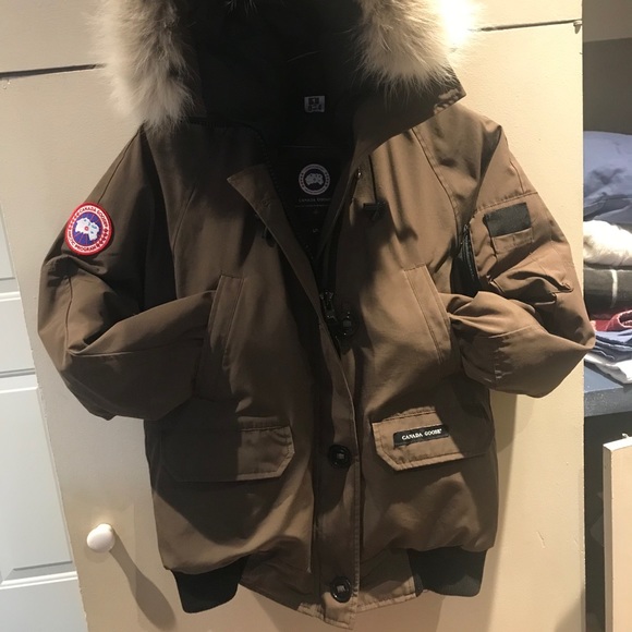 Women’s size large Canada Goose Chilliwack jacket